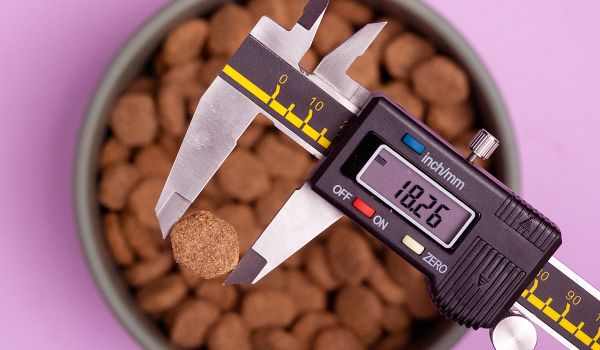 Eukanuba Overweight – změřená velikost granulí