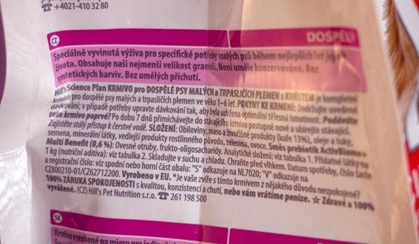 Hill's Science Plan Adult Small & Mini Chicken – štítek se složením