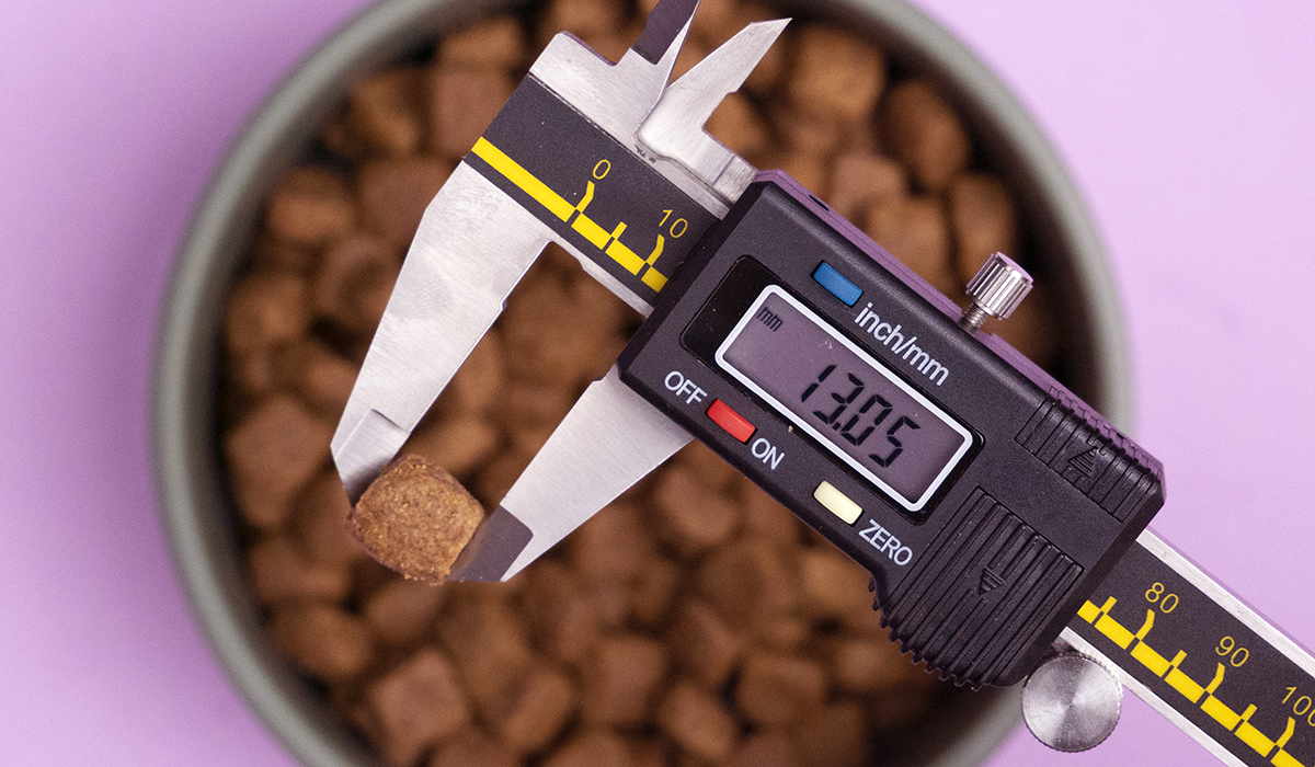 Purina Pro Plan Age Defence – změřená velikost granulí